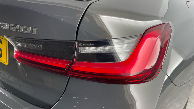 BMW 3 Series 320i M Sport 4dr Step Auto [Pro Pack] Petrol Saloon